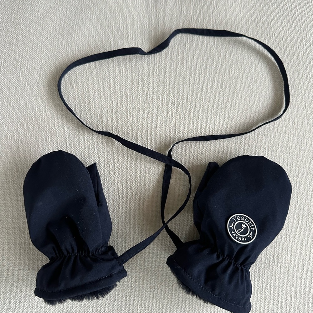 Jacadi watterproof mittens with string
